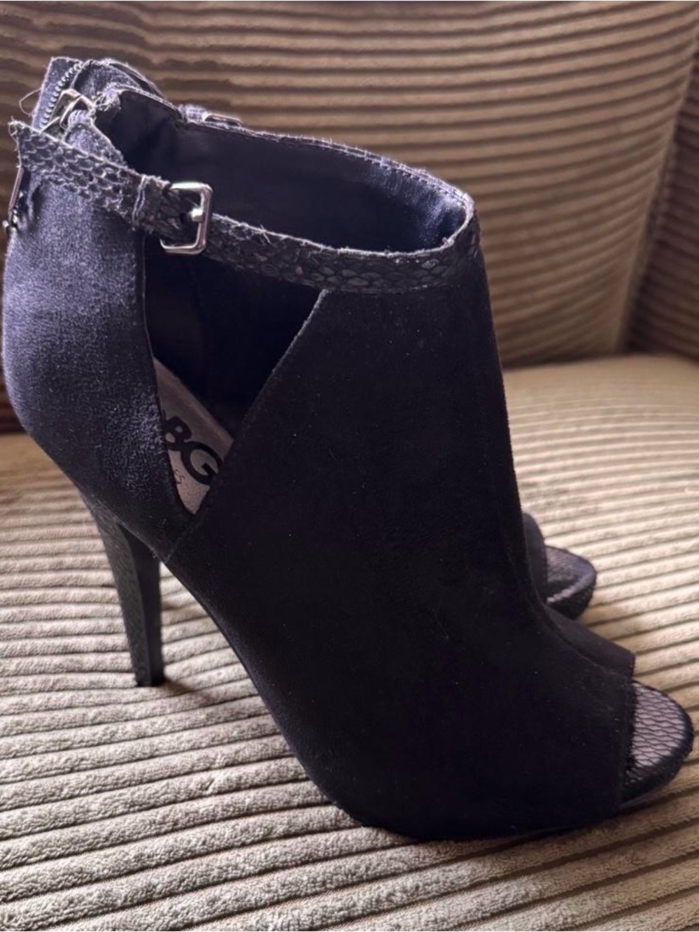 G by GUESS Black Suede Peep Toe Cutout Stiletto Booties 8